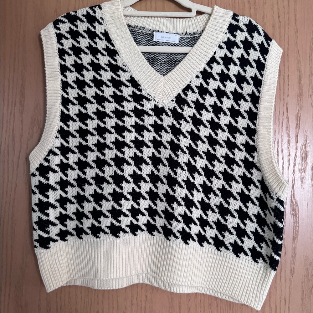 Oak + Fort Sweater Vest